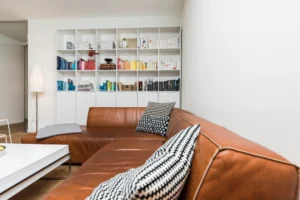 livingroom_bookshelf